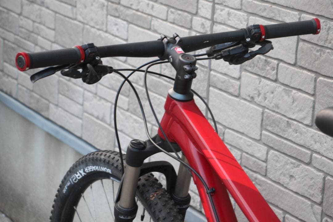 引き取り限定♪人気のTREK♪エクスカリバー8♪前後油圧式ディスクブレーキ装備♪