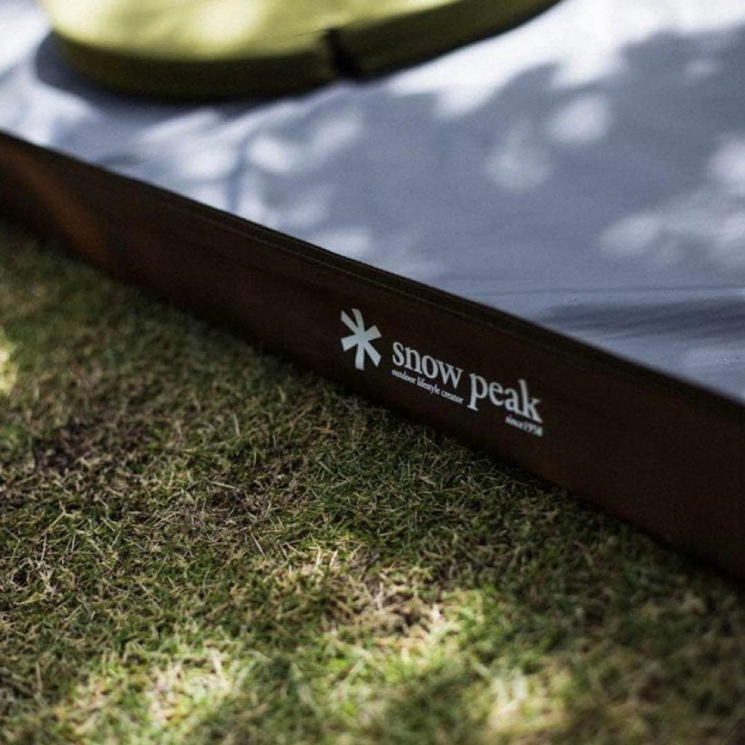 【新品未使用】 peak リビングシート　フロアマットセット