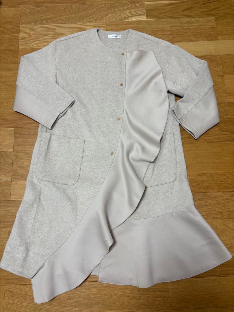 eimee low エイミーロウ ボンディングフリルビーバーコート - メルカリ