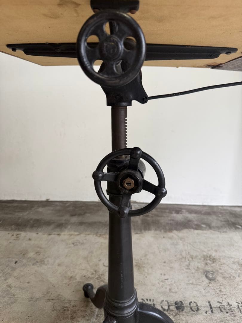 ヨーロッパアンティーク製図台（ドラフティングテーブル）作業台　折りたたみテーブル