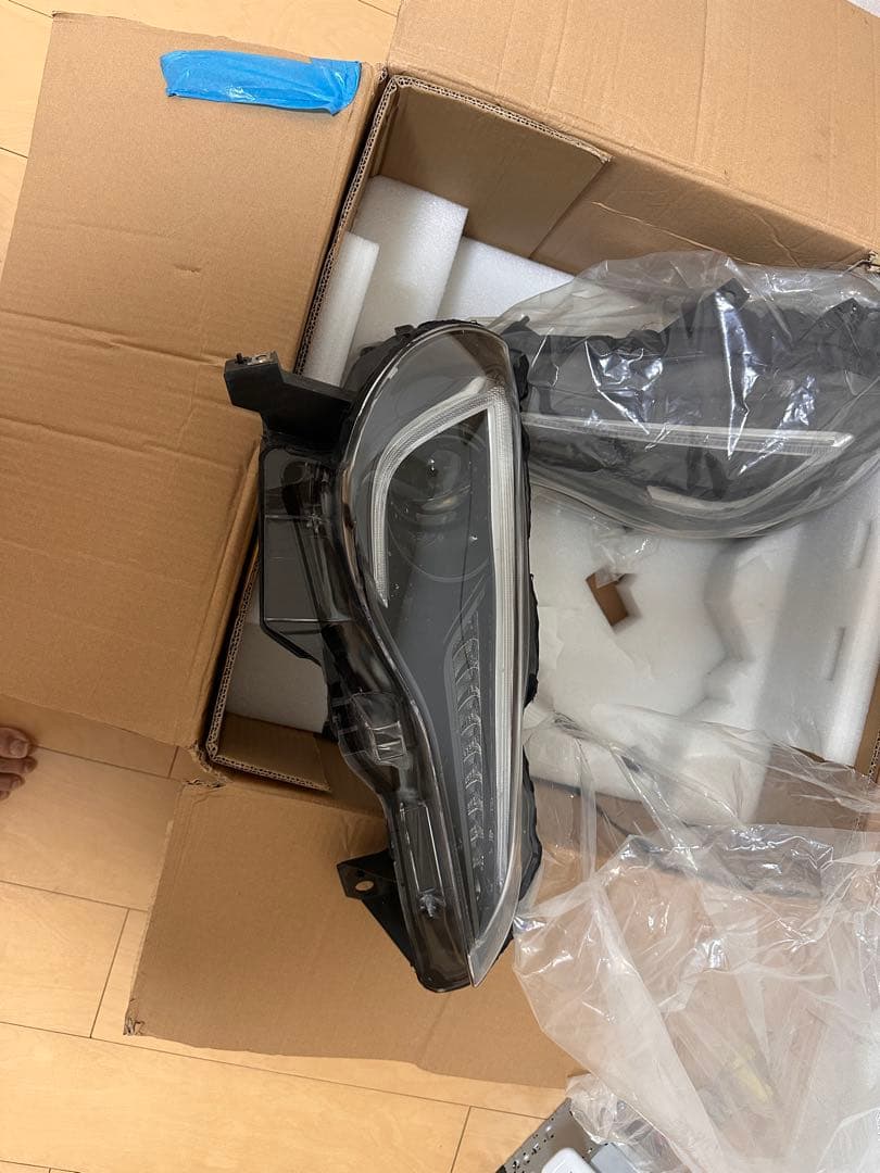 トヨタ86 VLAND ヘッドライト　右左