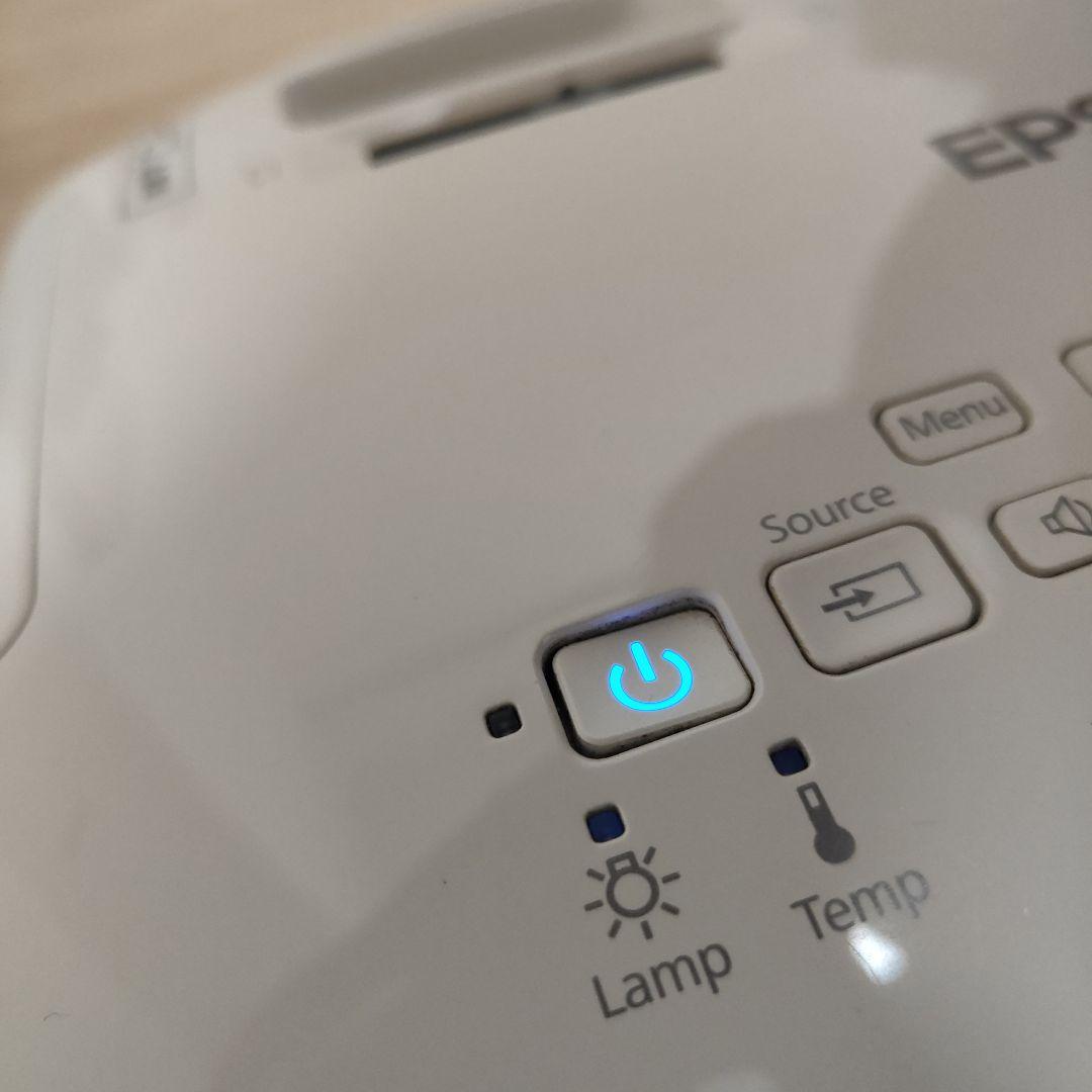 EH-TW5200 プロジェクター本体　HDMIケーブルつき