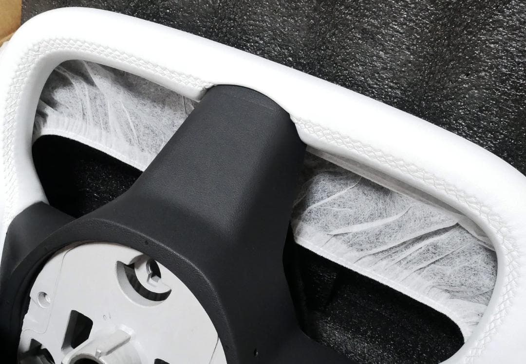 新品★TESLA ヨークハンドル ヒーター機能付き モデル3 　Y