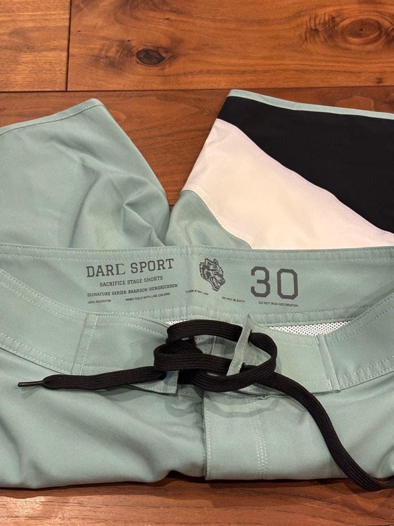 DARC SPORTS サーフパンツ　ダルクスポーツ　30インチ　フィジーク