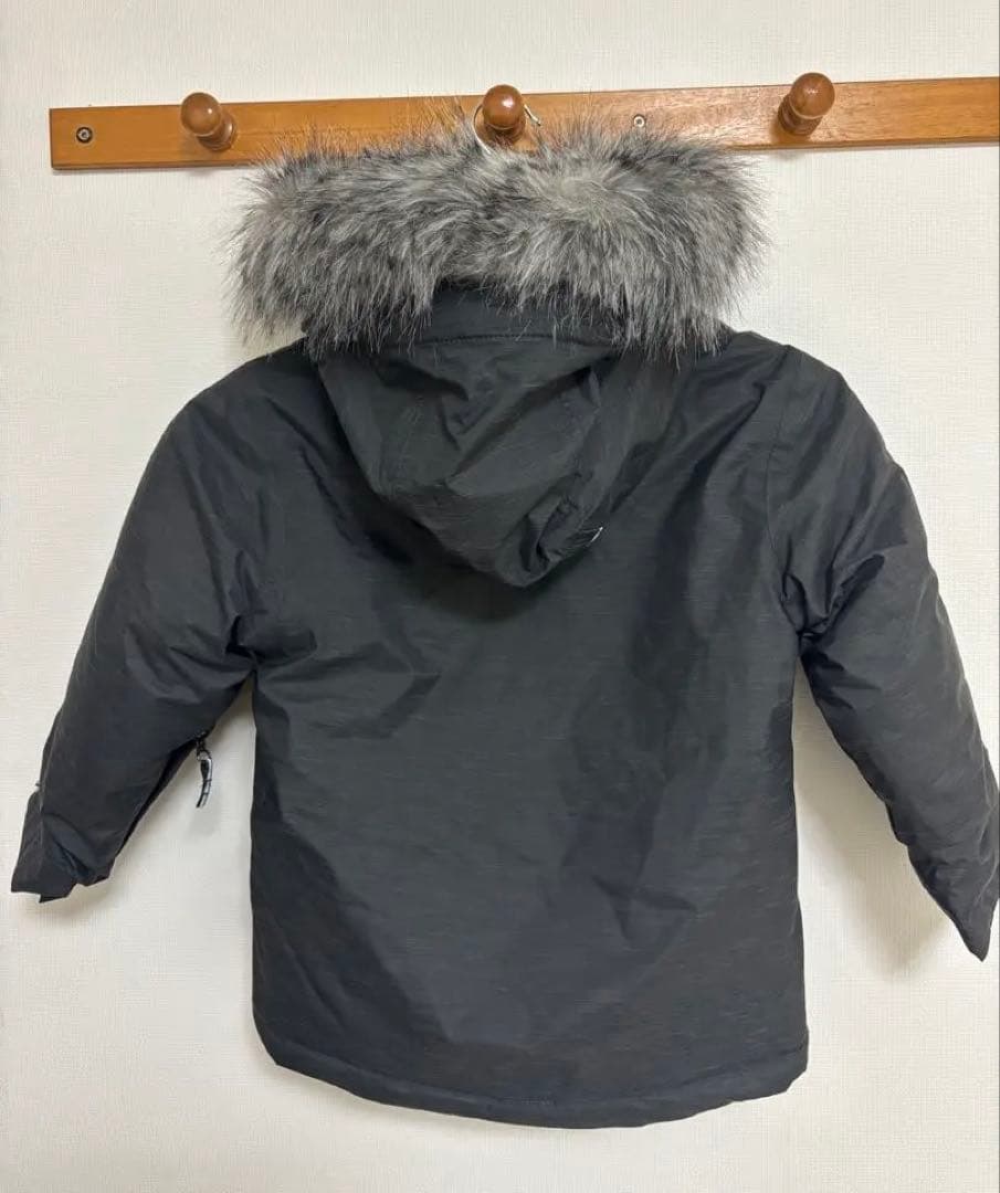 新品Columbia 子ども用ファーフード付きスノーウェア ブラック