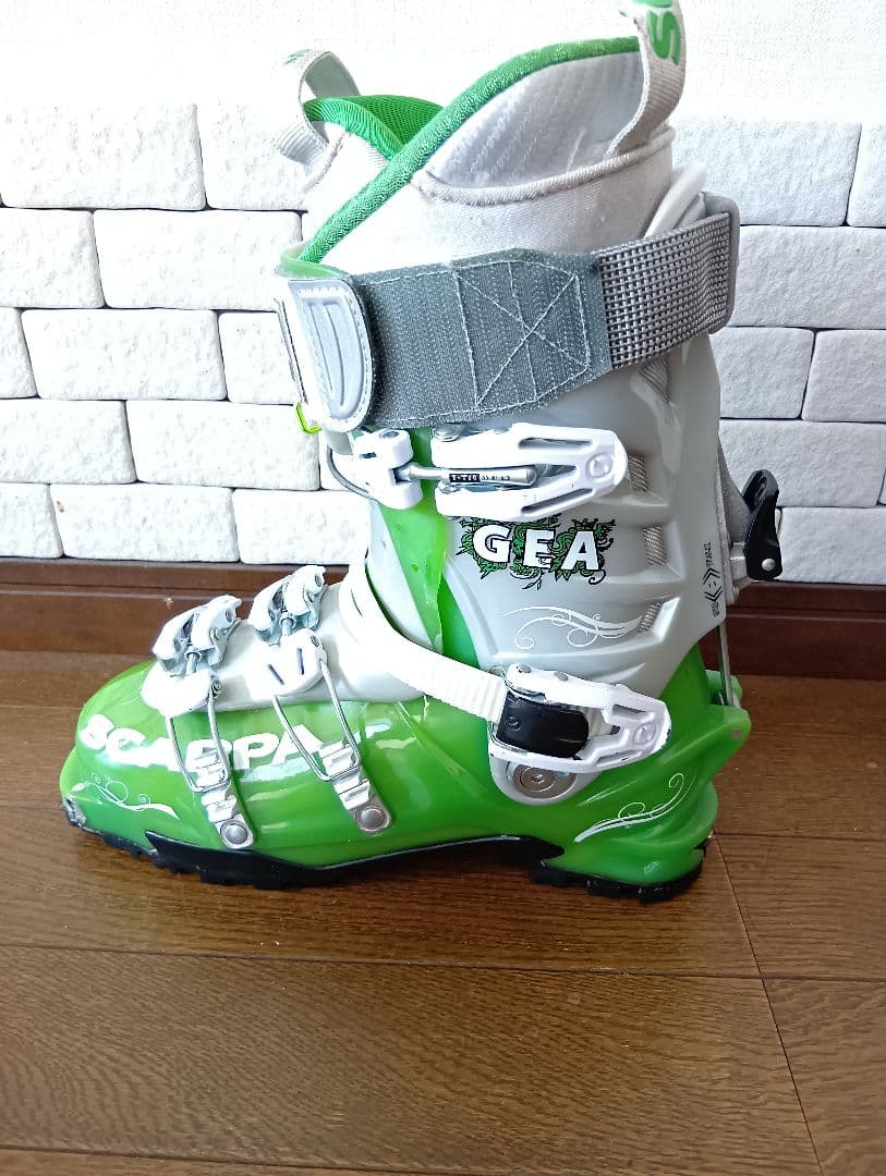 SCARPA GEA 女性用スキーブーツ バックカントリー