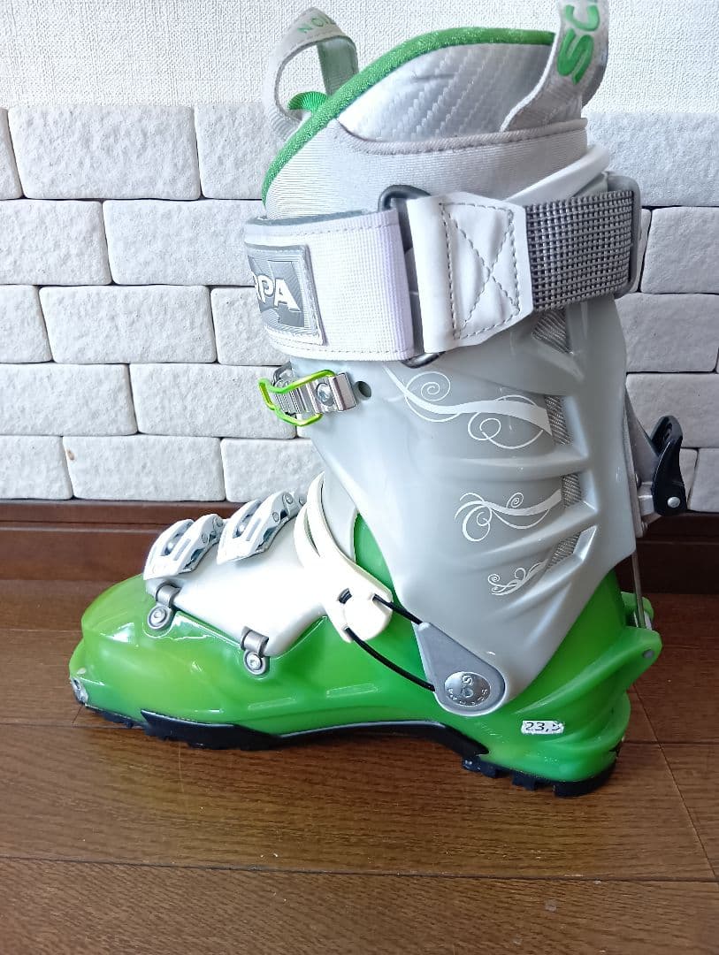 SCARPA GEA 女性用スキーブーツ バックカントリー