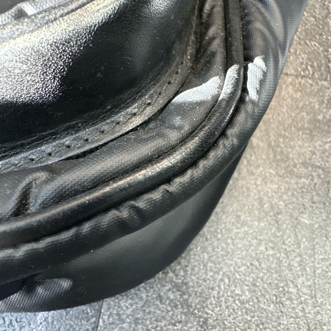 HUNTING WORLD ブラックショルダーバッグ　メッセンジャーバッグ