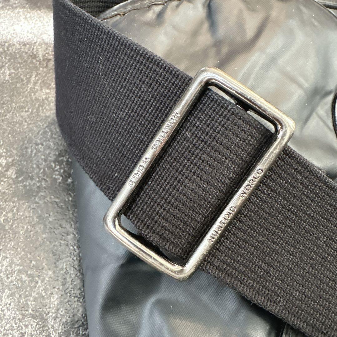 HUNTING WORLD ブラックショルダーバッグ　メッセンジャーバッグ