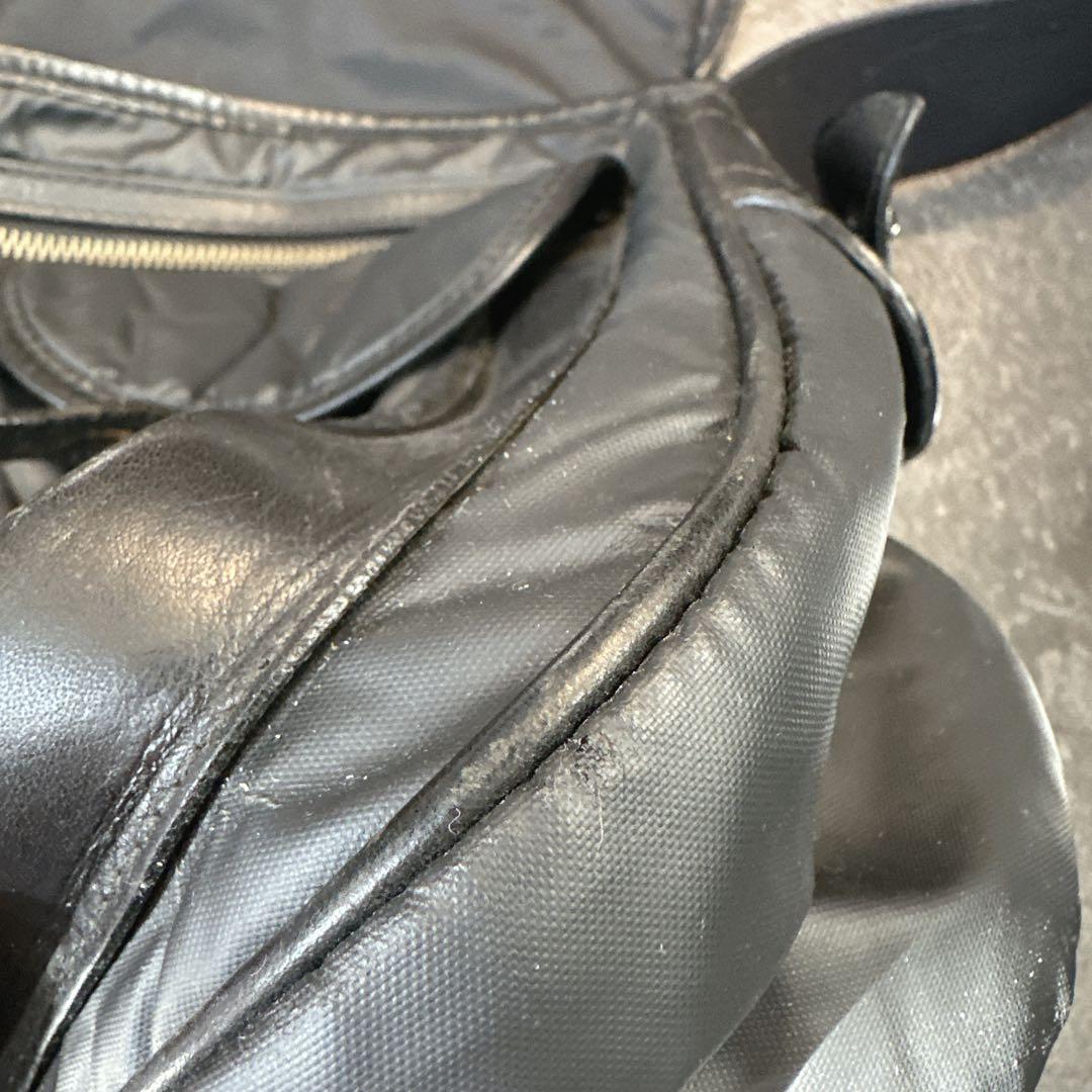 HUNTING WORLD ブラックショルダーバッグ　メッセンジャーバッグ