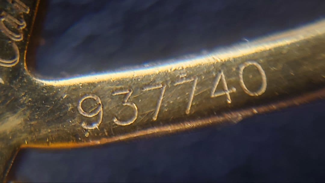 カルティエ　ペネロープ　カフスリンク　750 K18 937740