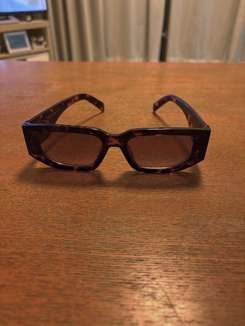 PRADA スクエアサングラス ブラウン　ベッコウ柄