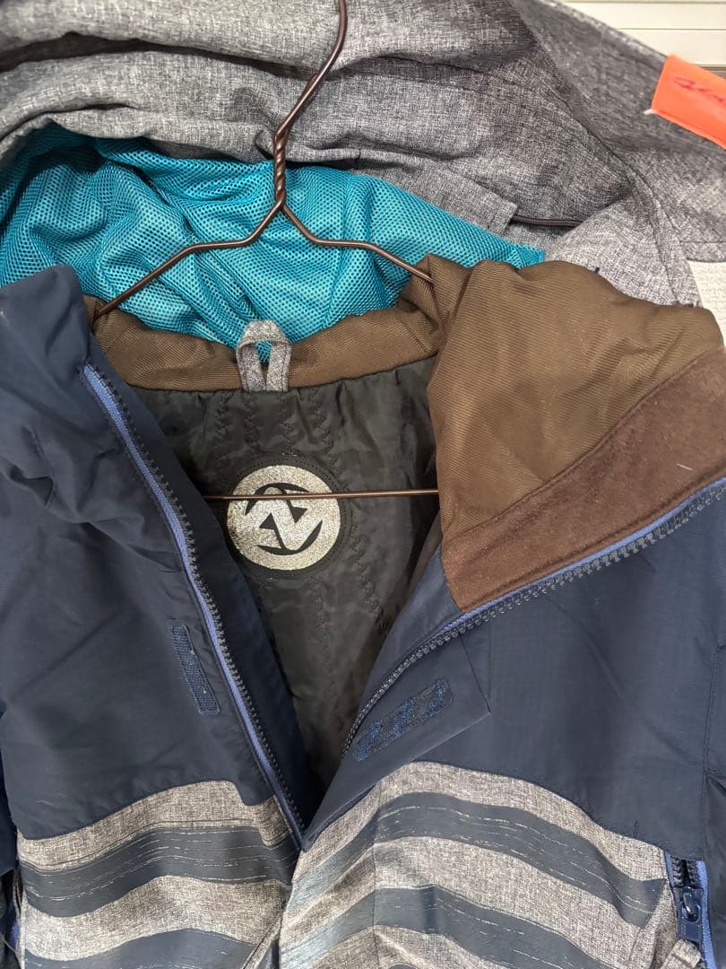 デサントＡ7スノーボードウェア上下セット　レディースM