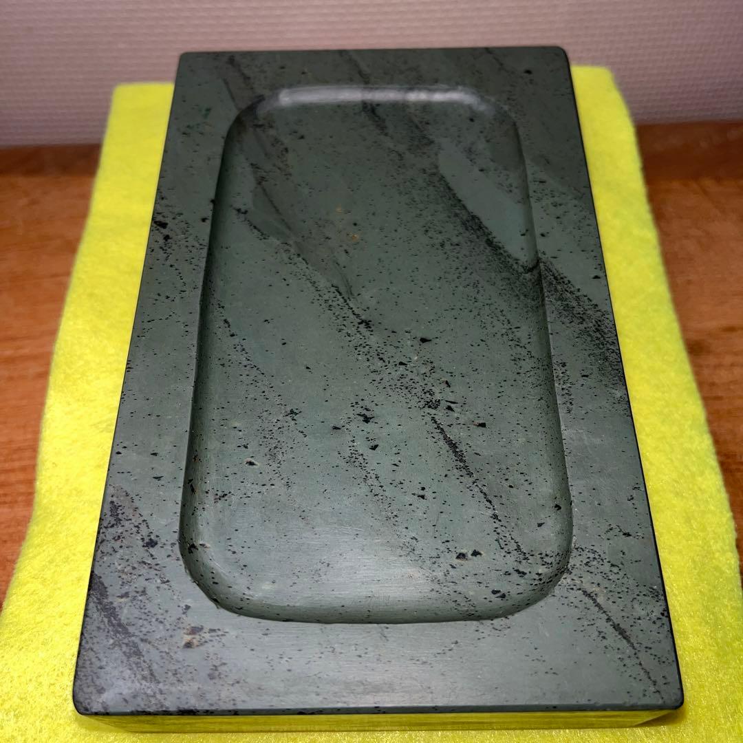 ⭕️中国緑端渓硯 長方研 石紋が綺麗 硯陰中彫り