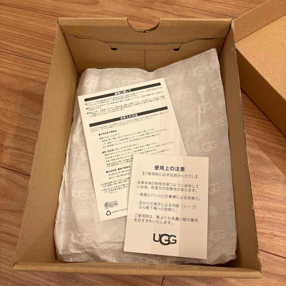 美品UGG T NEUMELL Ⅱキッズ ムートンブーツ　16㎝