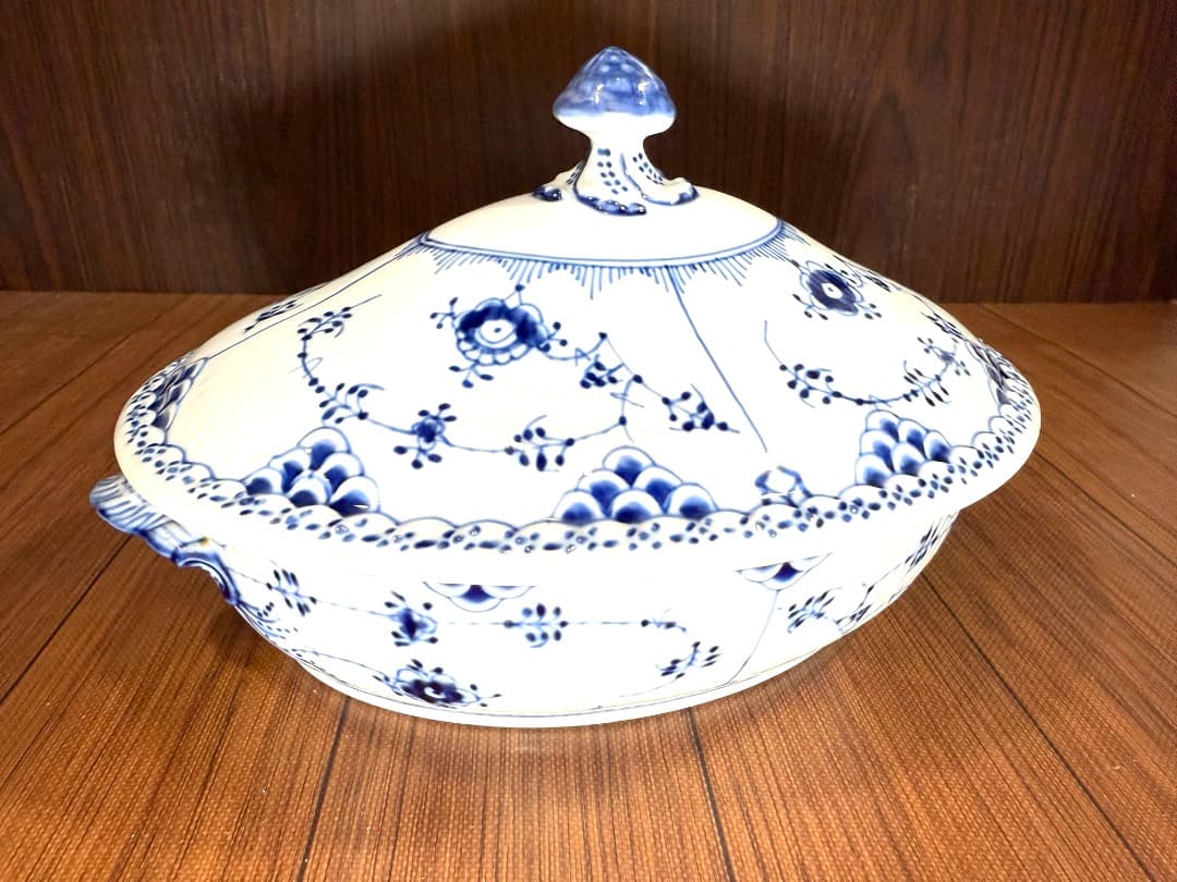 新品 ロイヤルコペンハーゲン ブルーフルーテッドハーフレース スープチューリン