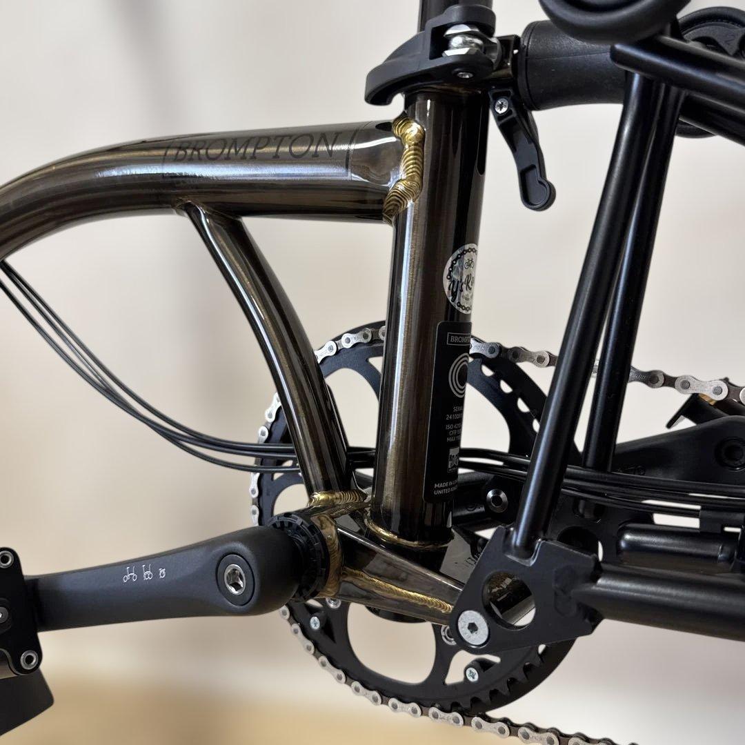 【BROMPTON】 《ブラックラッカー》2024年製 M6R折りたたみ自転車