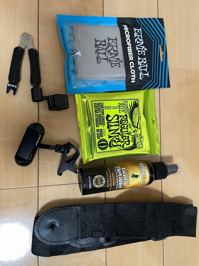 Le Cab_1982yh BUSKER'S エレキギター BLC300