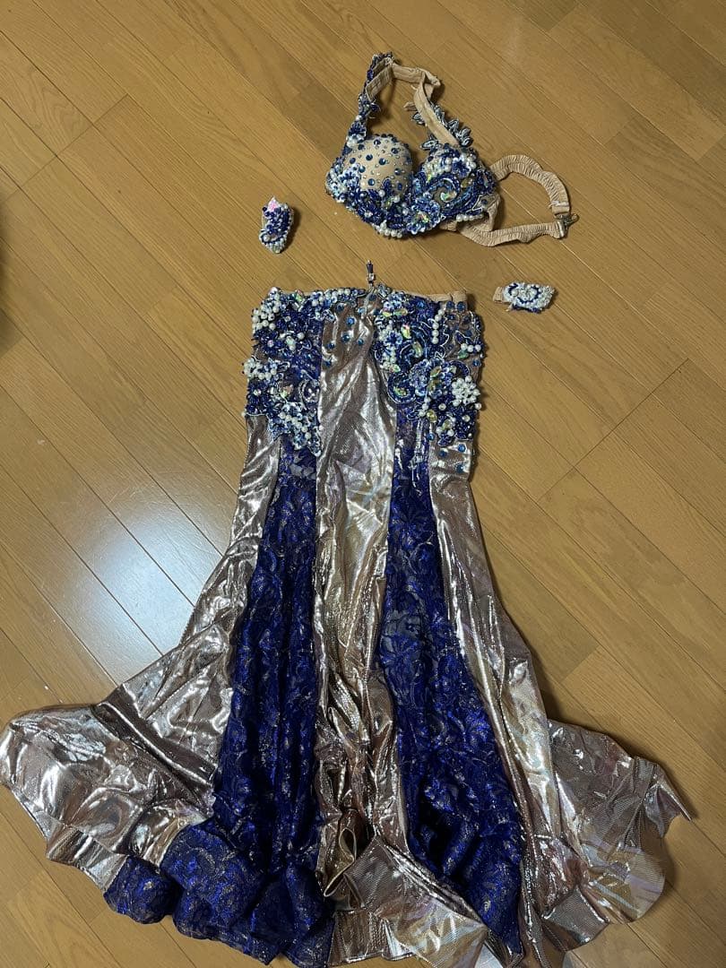 ベリーダンスHANAN衣装ブルーメタリック色