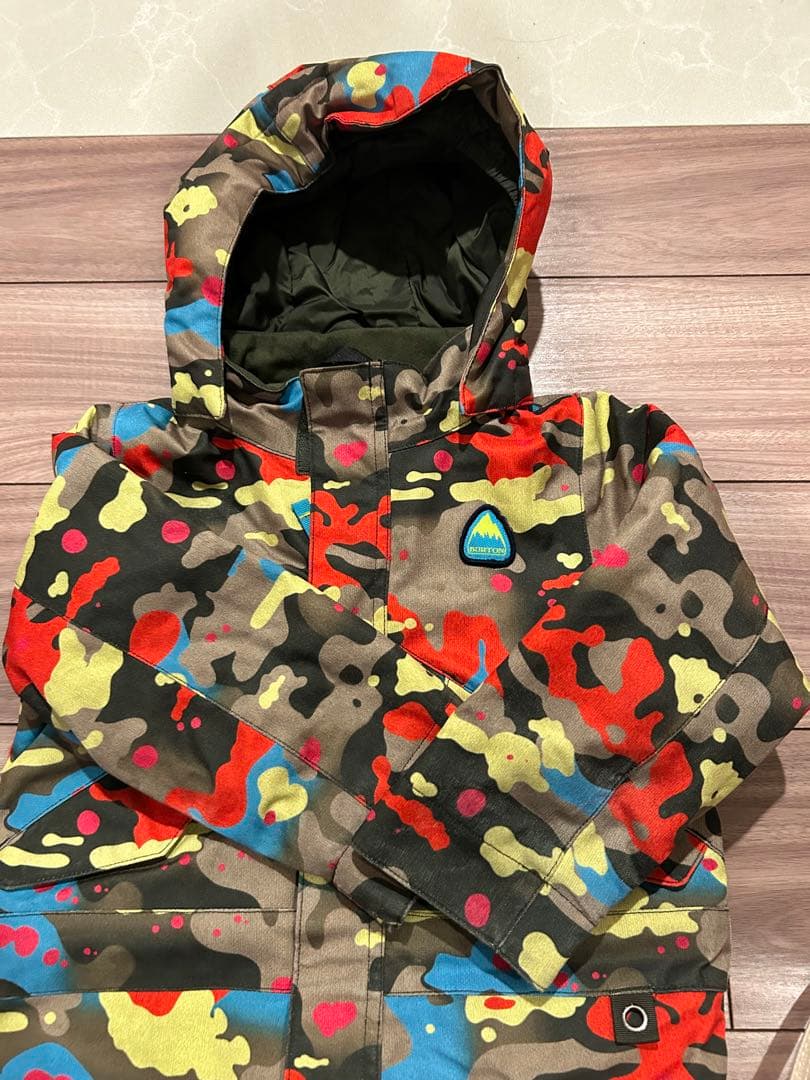 美品　子供用 Barton バートン　スノーボードウェア カモフラージュ
