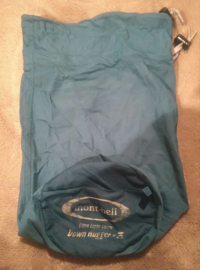 モンベル　寝袋　超軽量　800FP U.L.スーパー スパイラルダウンハガー