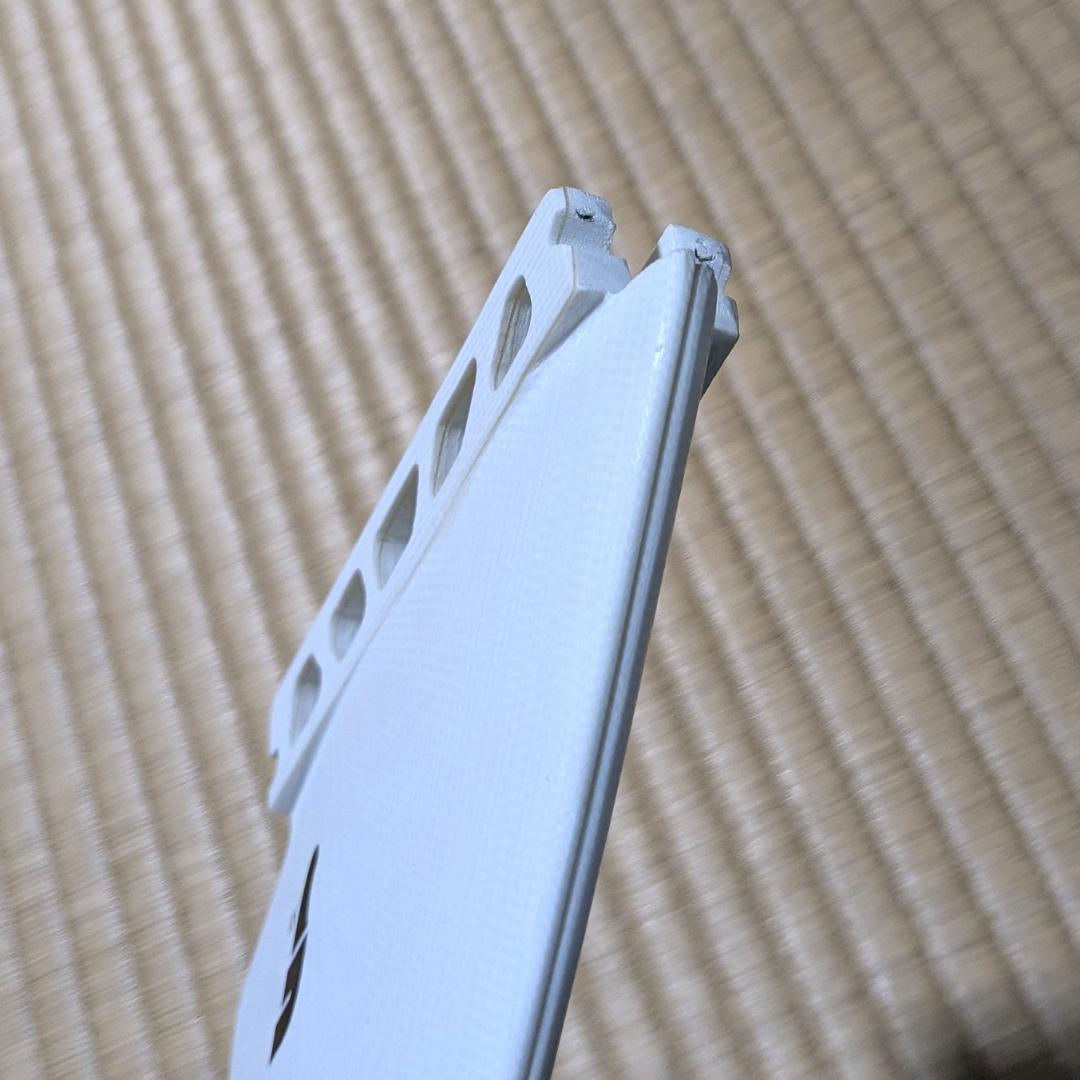 フユーチャー　K1 ツインキールフィン ホワイト FUTURES