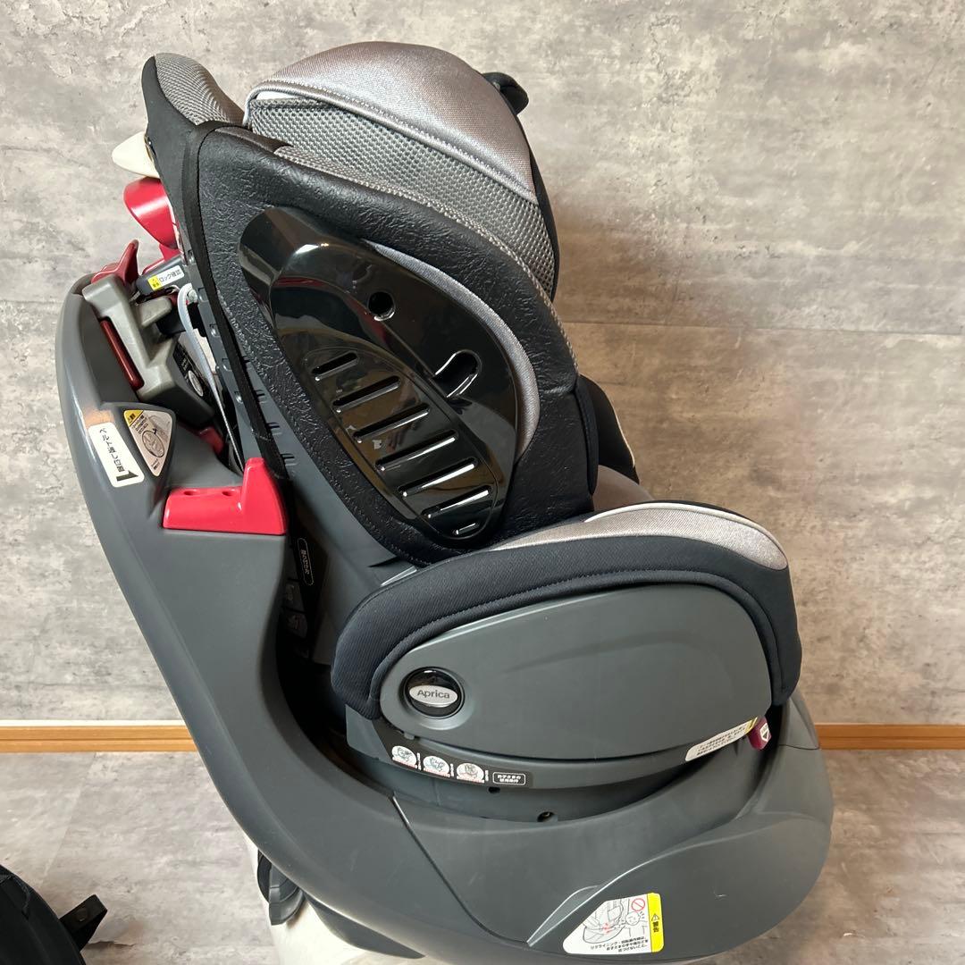 美品 Aprica フラディアラクート プレミアム チャイルドシート　シェード付