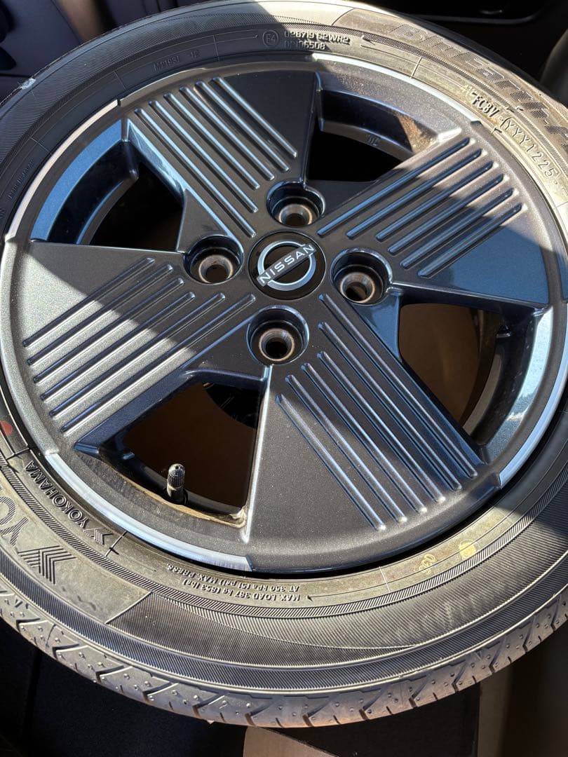 NISSAN 14インチ ホイールセット YOKOHAMAタイヤ　新車外し