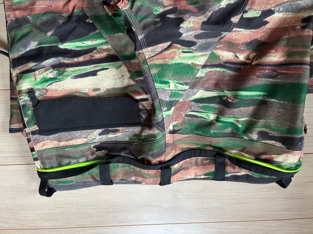 Volcom スキー・スノボーウェア　上下セット　USサイズM