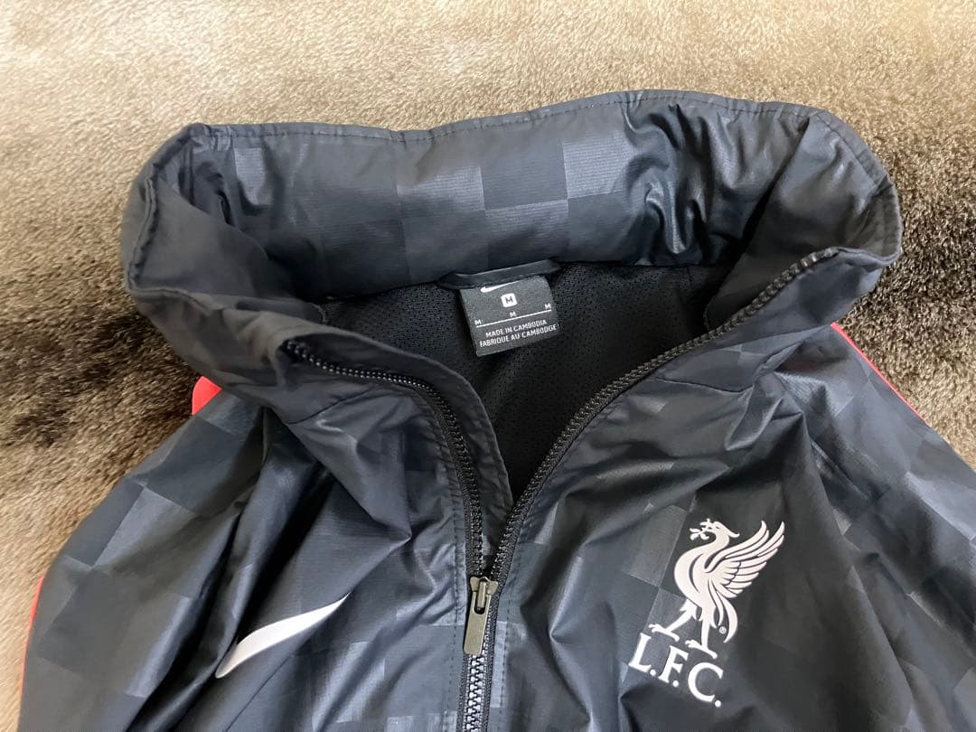 NIKE リバプール　ナイロンジャケット　Premier Liverpool