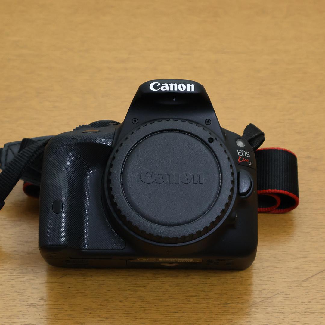 【いろいろおまけ付き】Canon EOS Kiss X7 ダブルズームキット