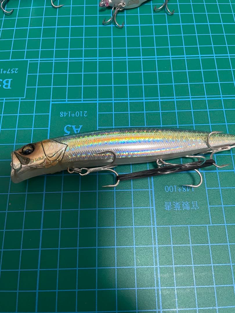 Blue Blue（ブローウィン、アイザーなど）カゲロウ　シーバスルアー