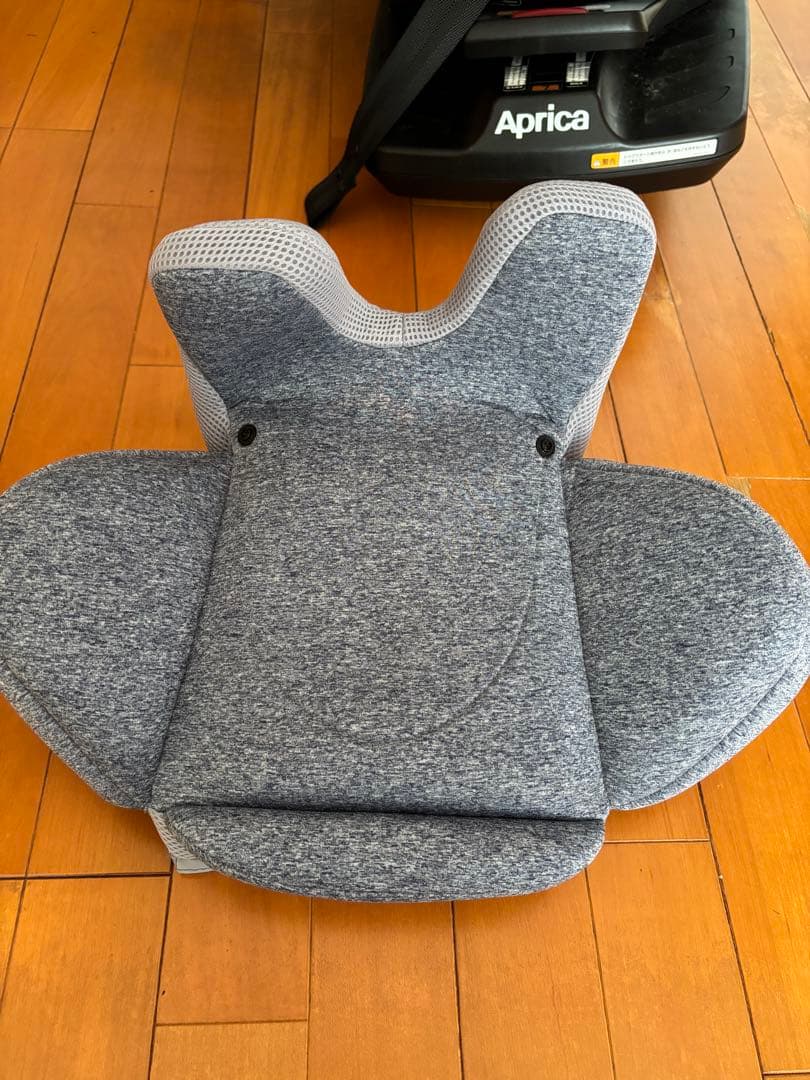 《9月21日まで◎》Aprica 車用チャイルドシート クルリラ