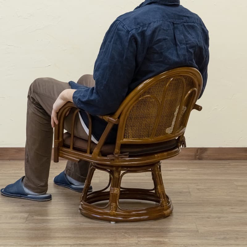 【送料無料】ラタン 回転座椅子 ミドルタイプ 360度 天然藤