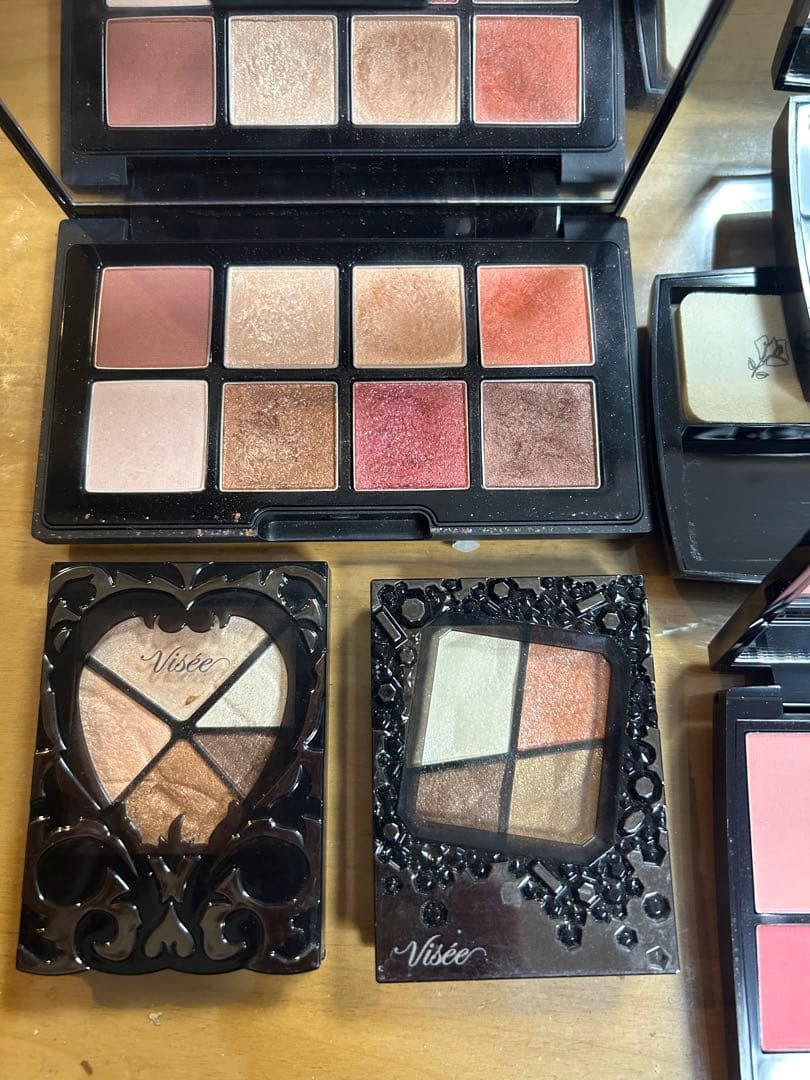 アイシャドウまとめうり