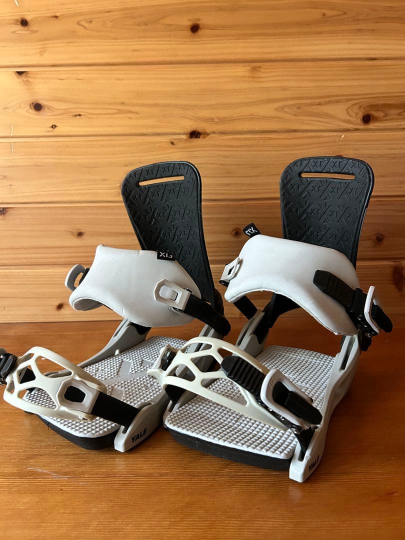 FIX BINDINGS/YALE スノーボードビンディング