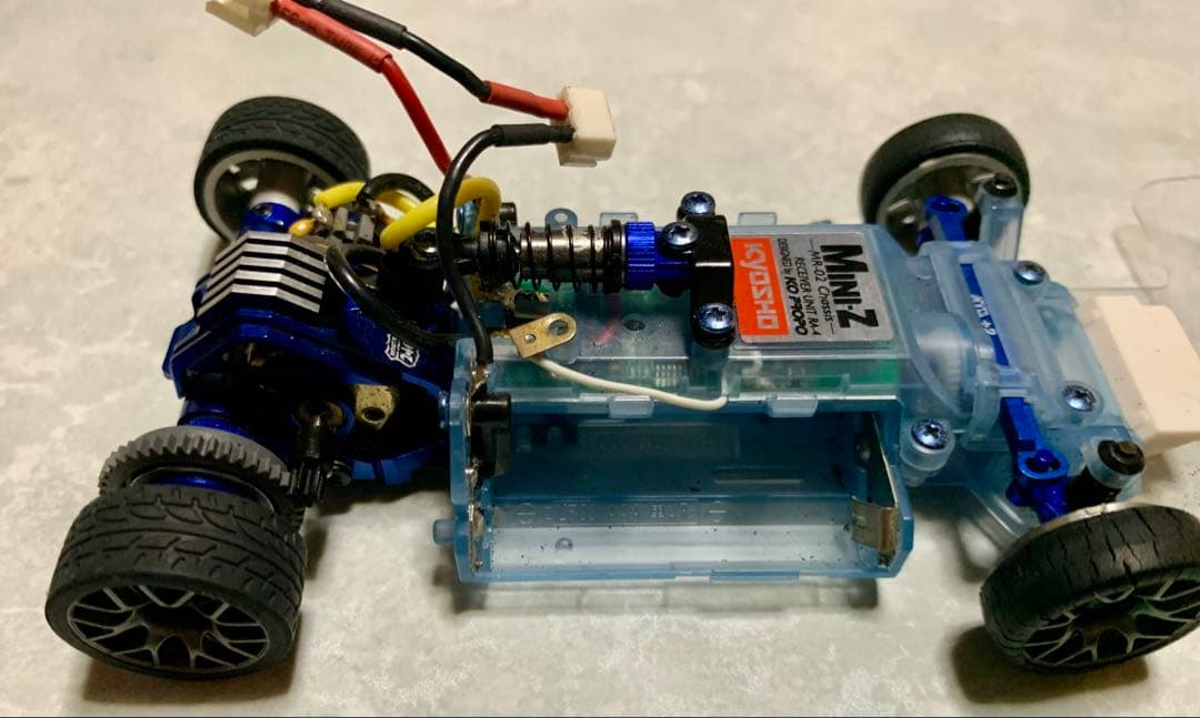 京商　ミニッツ フェラーリ　599ボディ2台　アルミ　カスタム　黒　赤のみ白無し