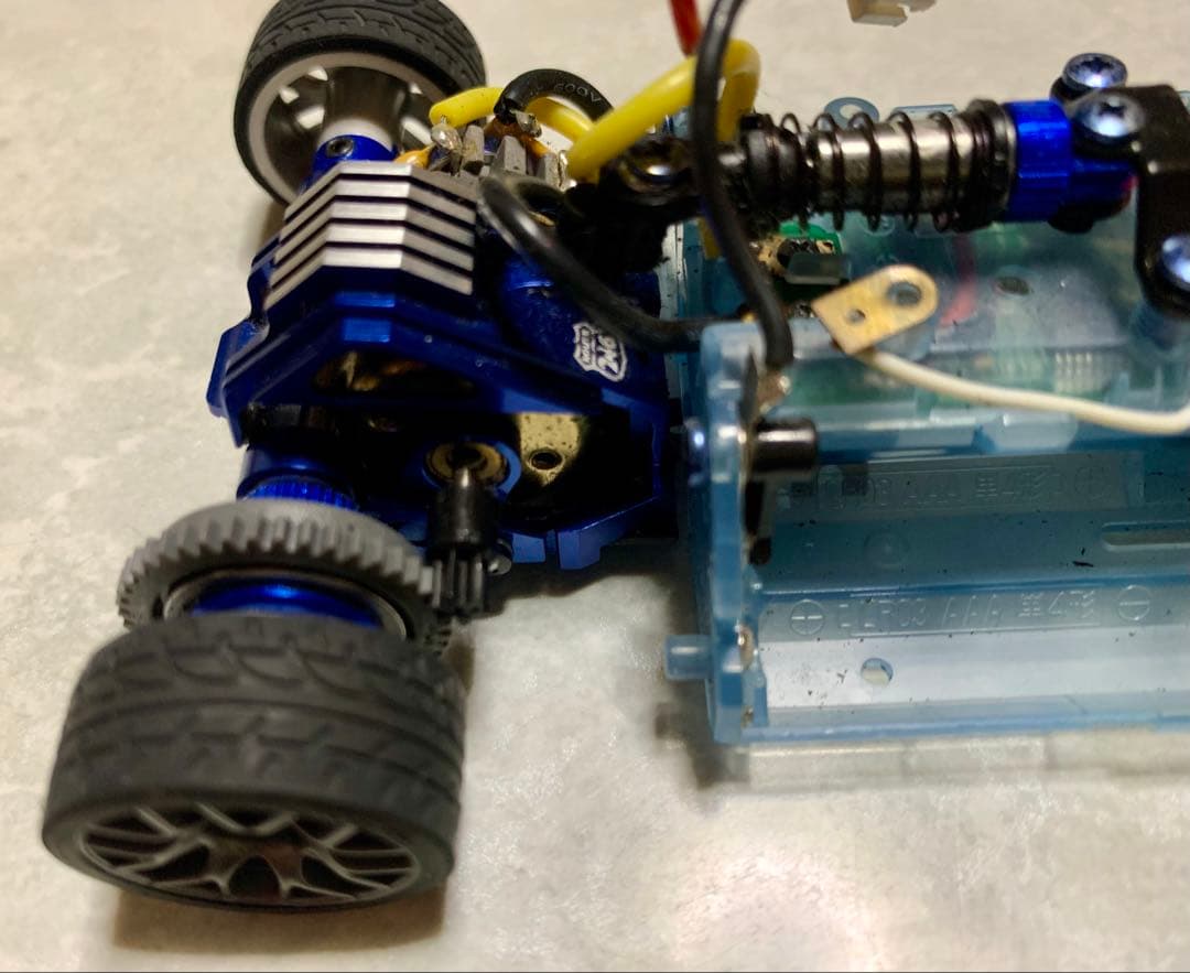 京商　ミニッツ フェラーリ　599ボディ2台　アルミ　カスタム　黒　赤のみ白無し