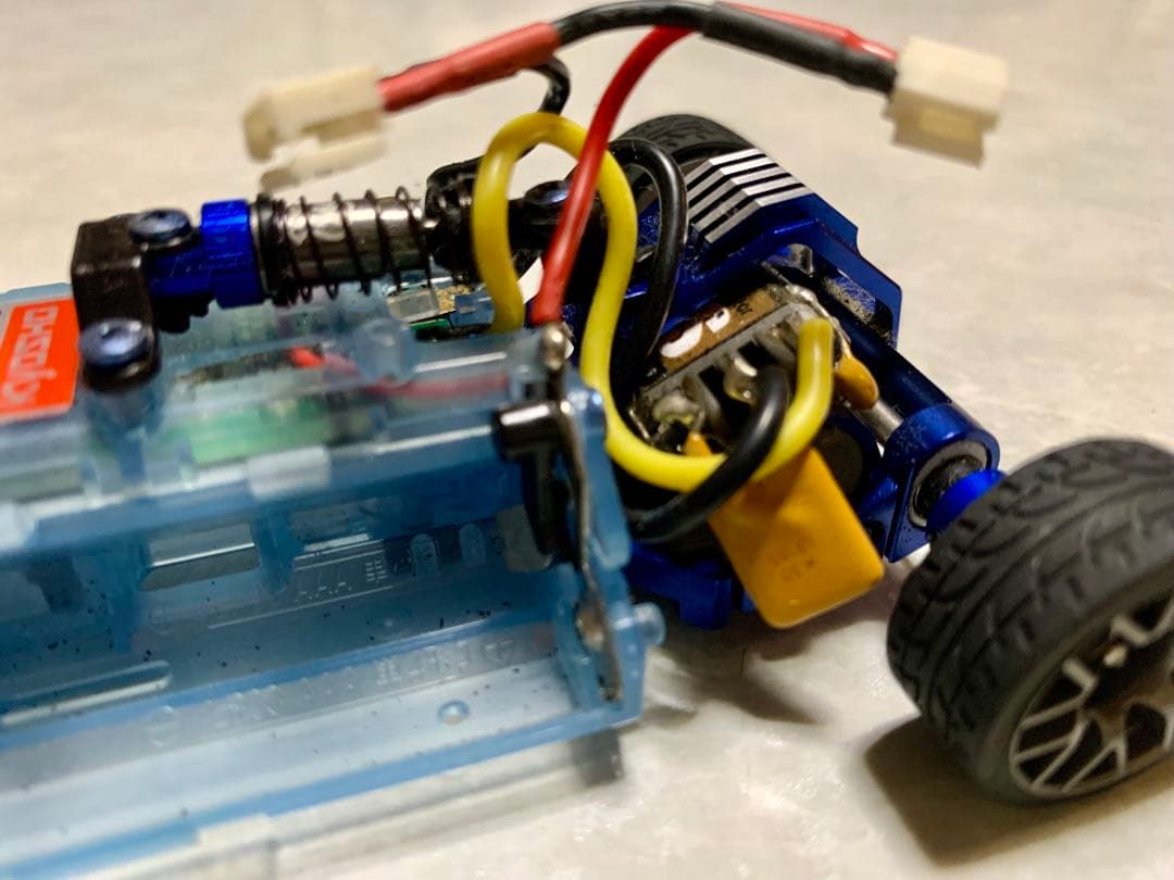 京商　ミニッツ フェラーリ　599ボディ2台　アルミ　カスタム　黒　赤のみ白無し