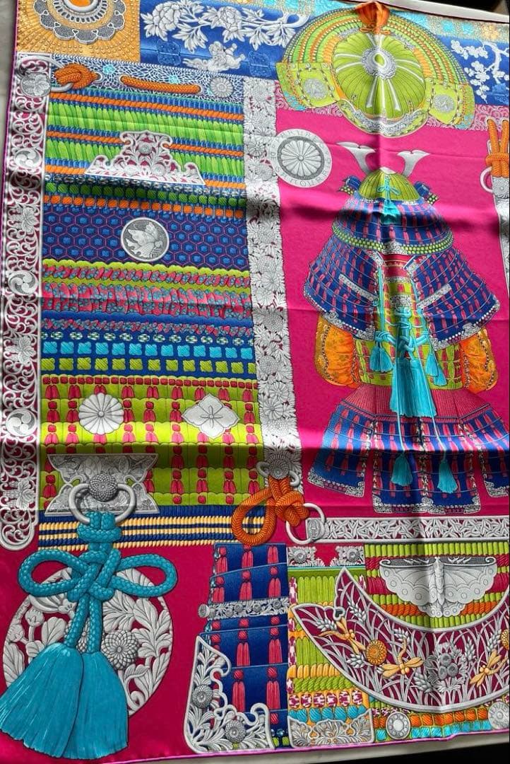 エルメス カレ90 侍の鎧兜 家紋 PARURES DE SAMOURAIS