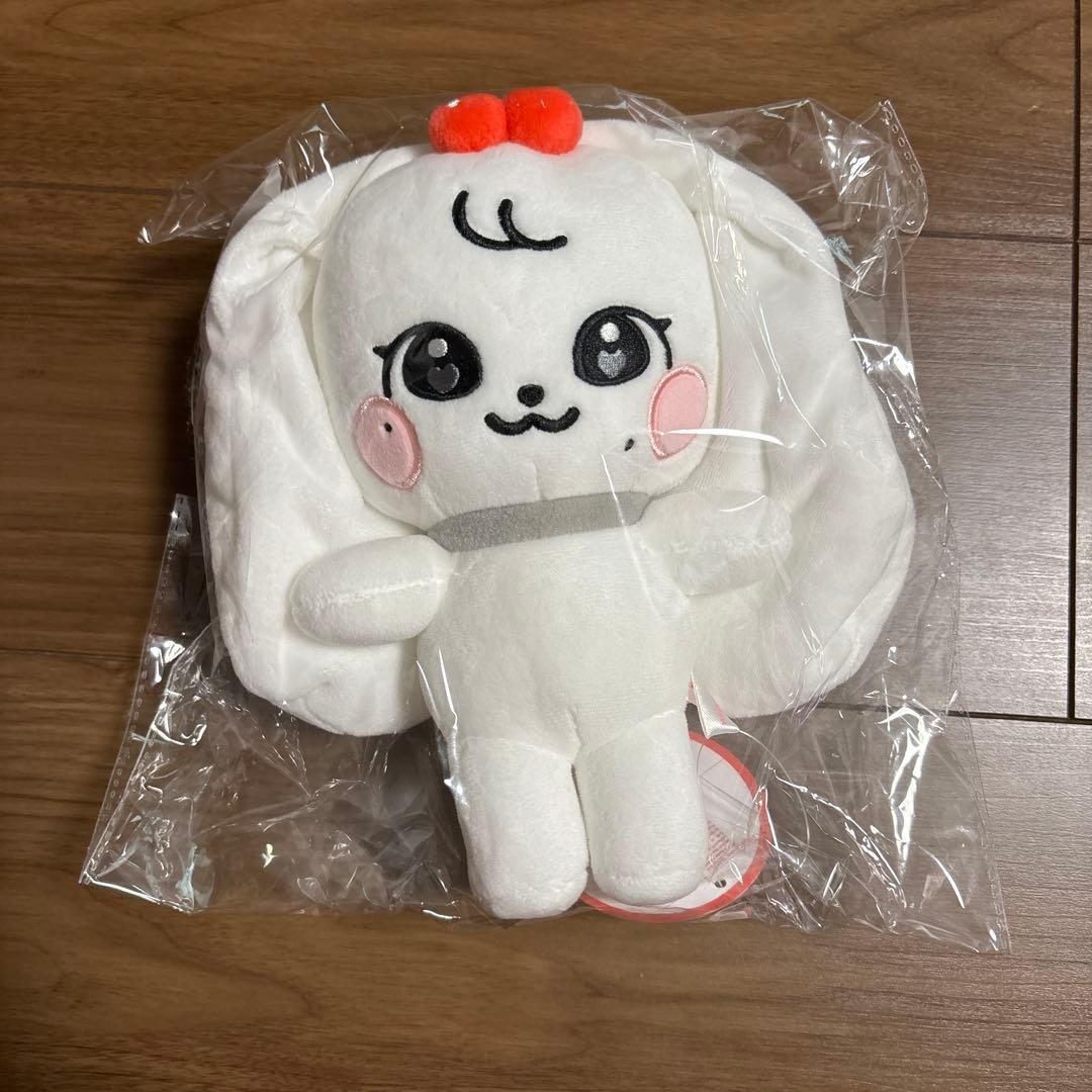IVE ウォニョン minive CHERRY ぬいぐるみ - メルカリ