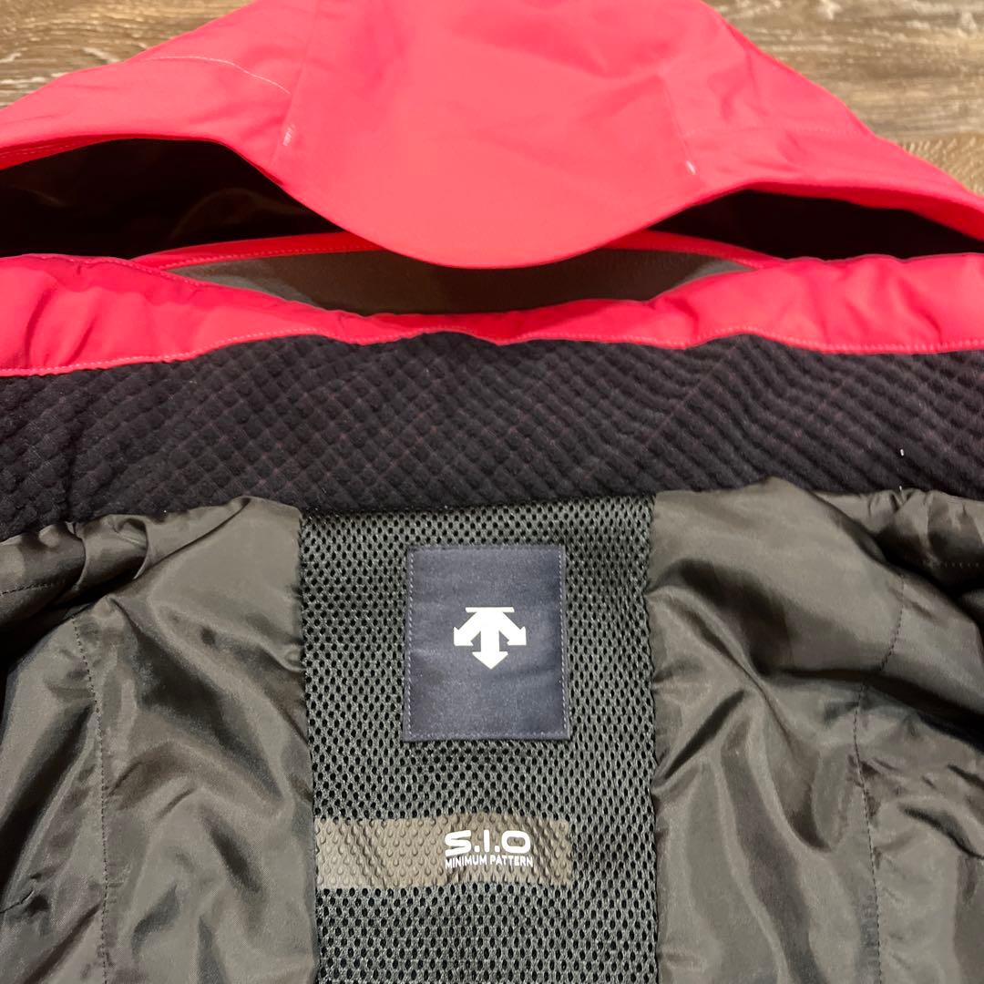 大幅お値下げしましたsio デサント 上下　スキーウェア　ほぼ未使用　オガサカ