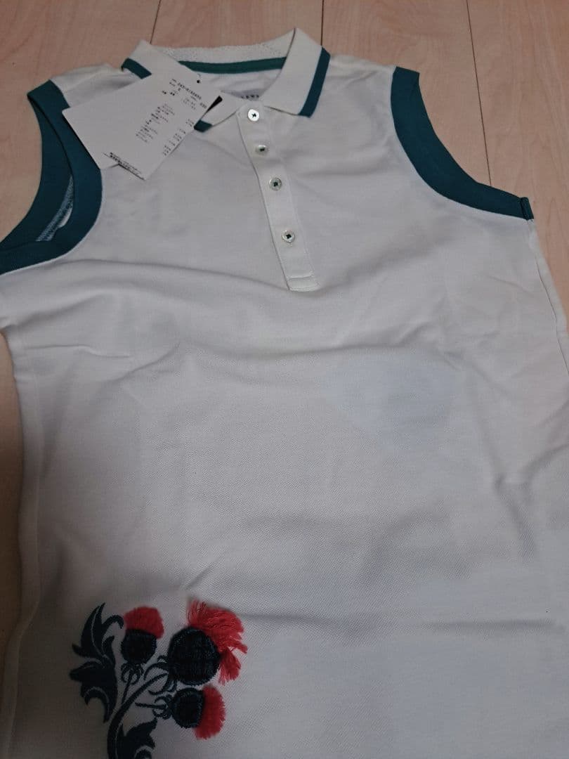 セントアンドリュースゴルフウェア ノースリーブポロ 花柄刺繍、スカートセット