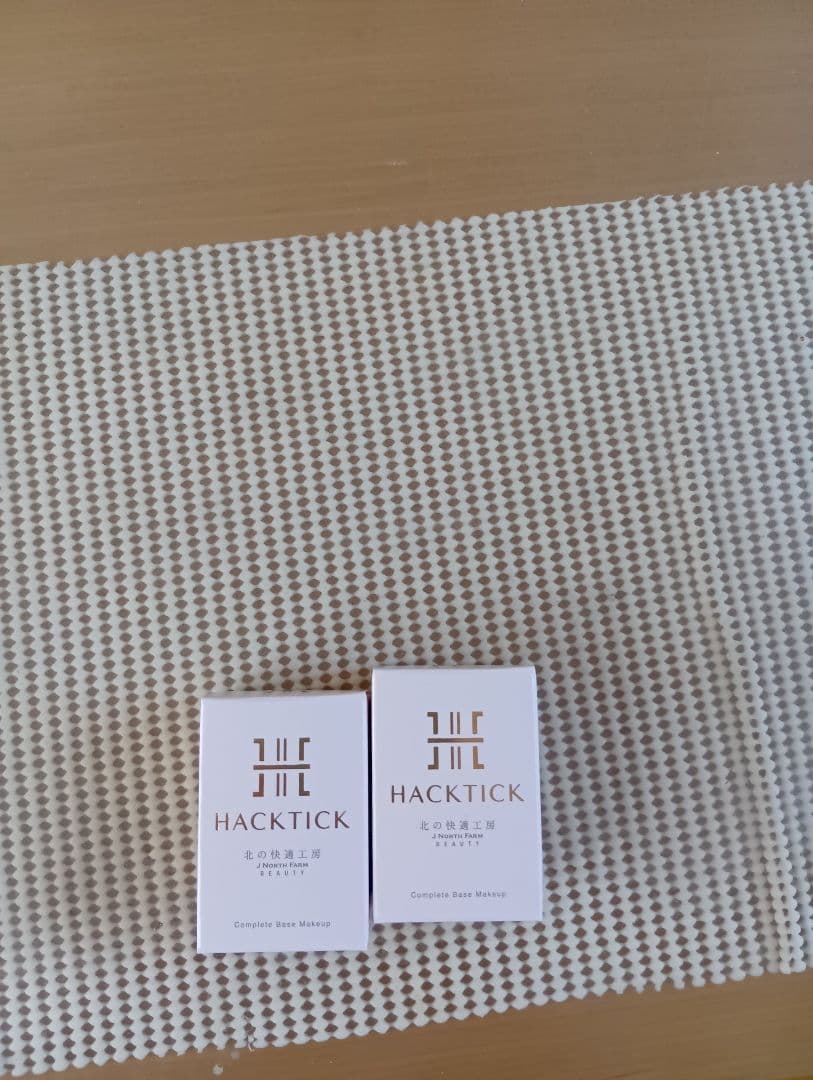 ハックティックファンデーション