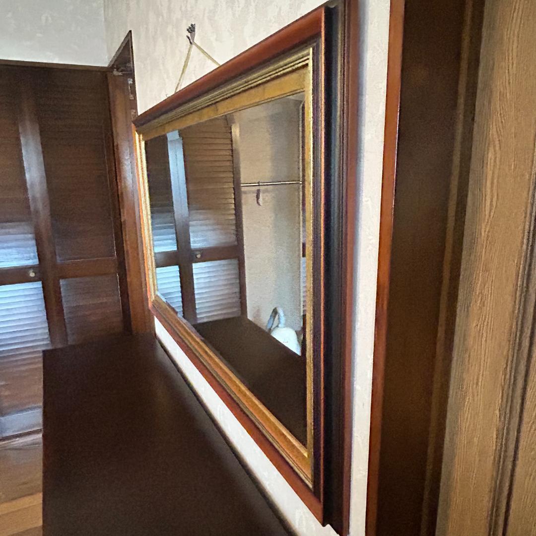 大きな壁掛け鏡　アンティーク　ミラー