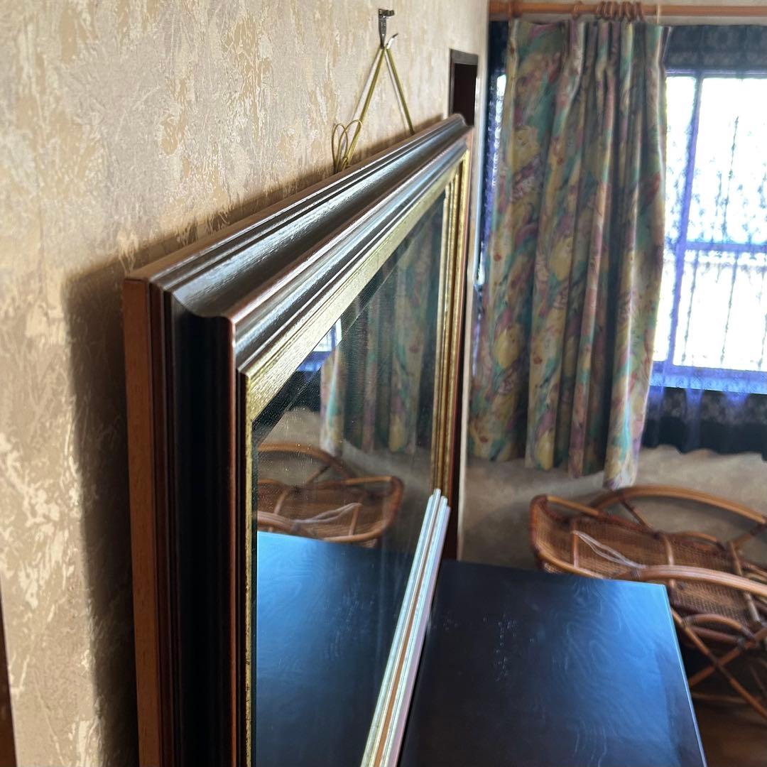 大きな壁掛け鏡　アンティーク　ミラー