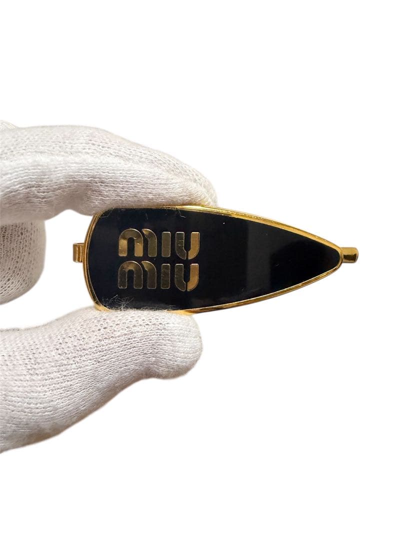 miumiuエナメルメタル ヘアクリップ ブラック 購入証明書付き