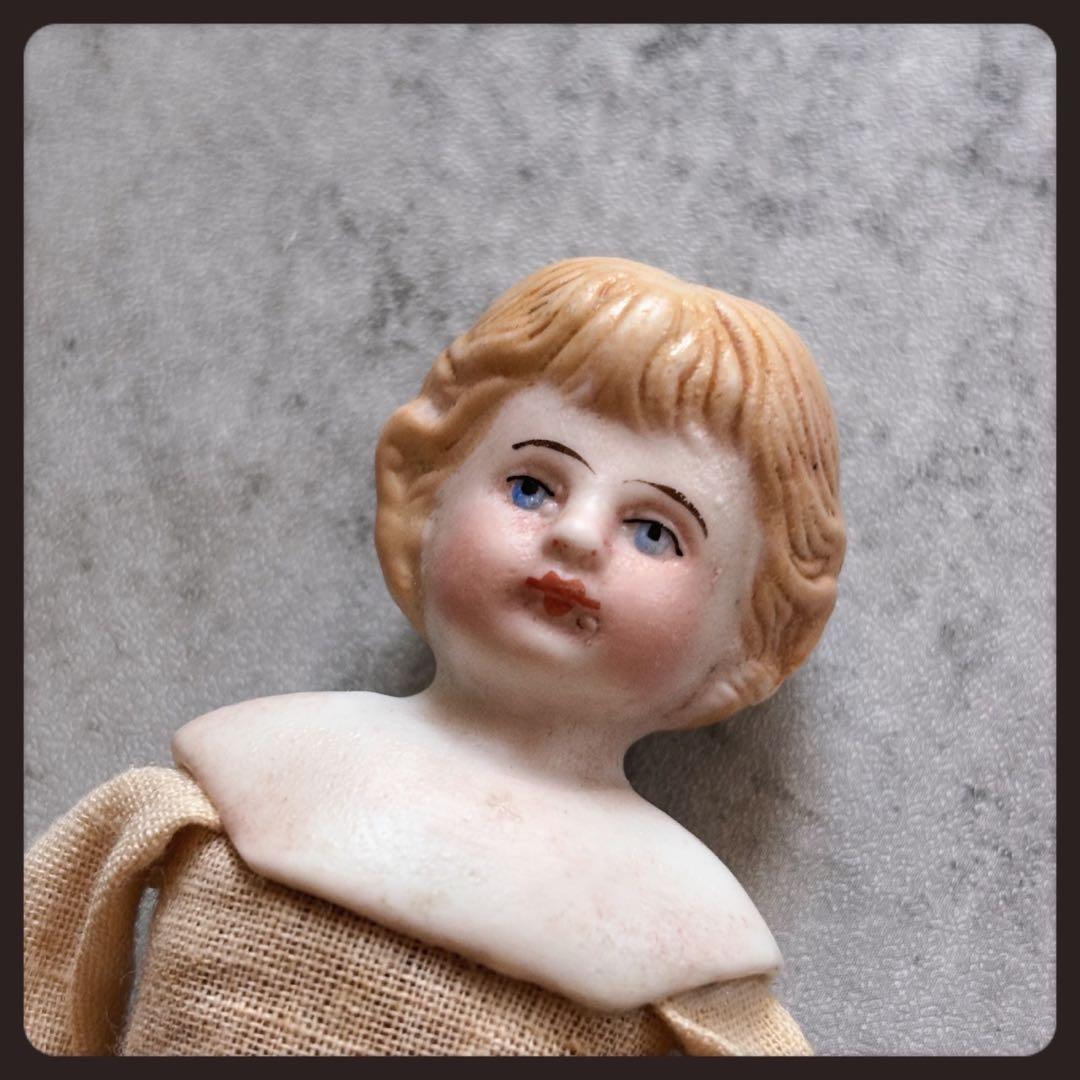 アンティーク 小さなブロンドパリアンドール　　　　　　　　　　　 ビスクドール