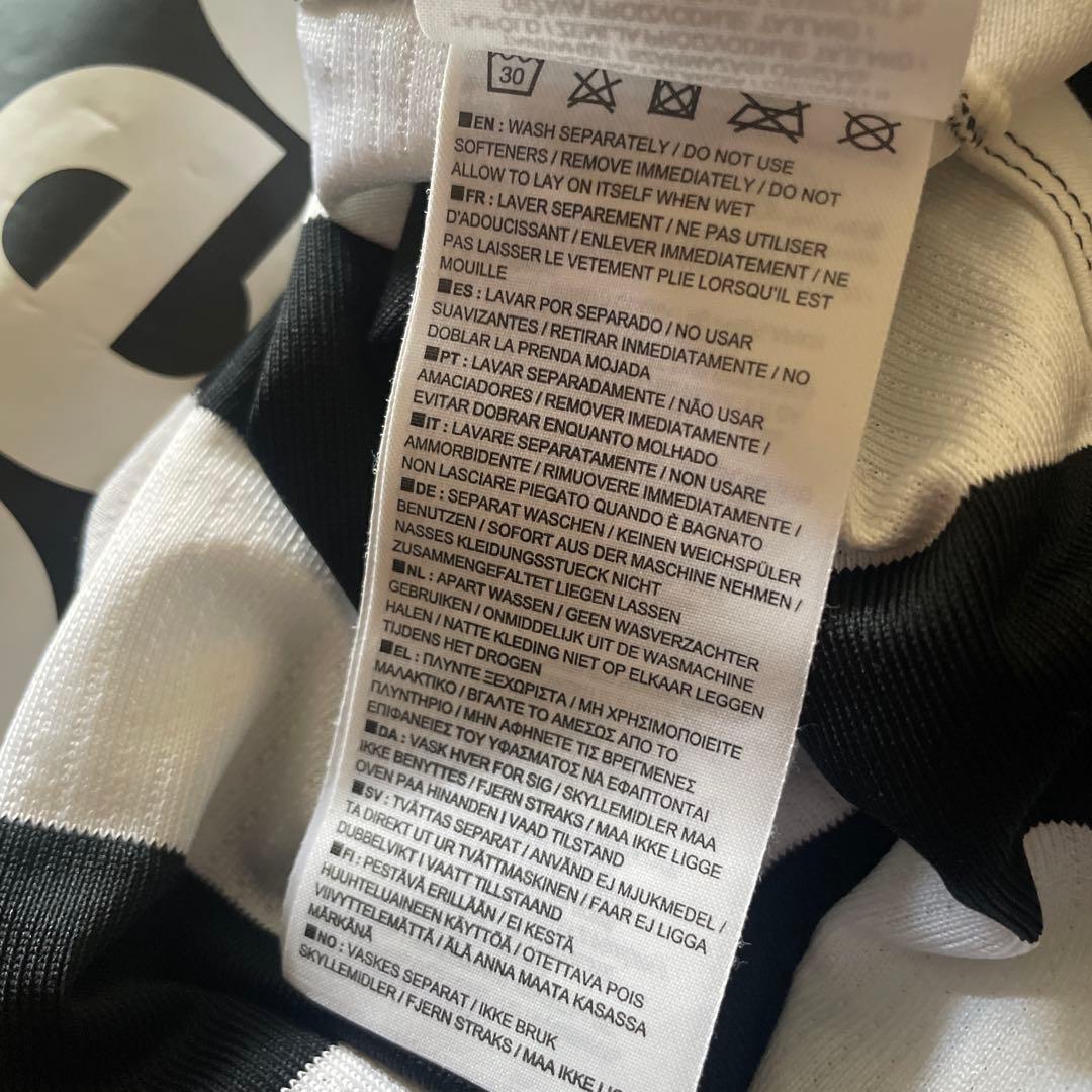 ユベントス　半袖ユニフォーム　８番　Sサイズ