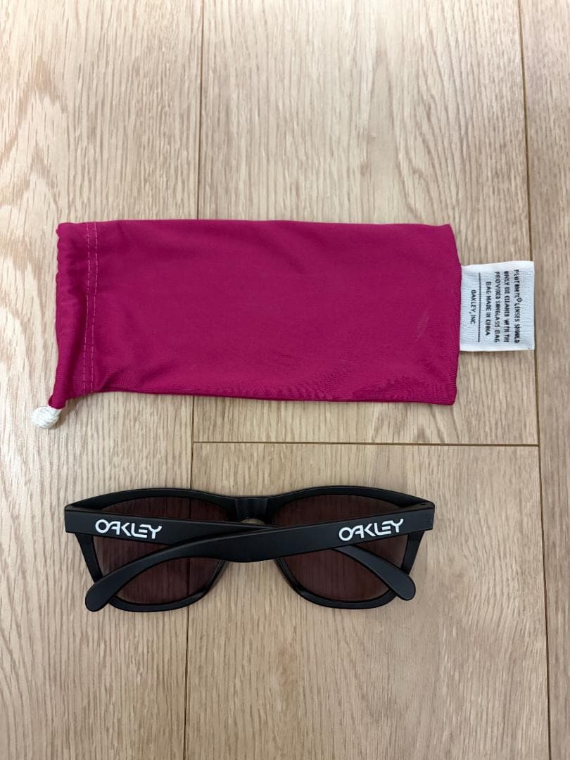の*ぶ様 正規品 OAKLEY ブラック サングラス ソフトケース付き